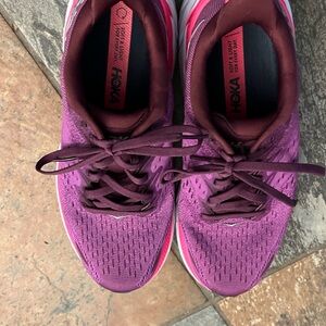 Hoka, Clifton 8 worn twice